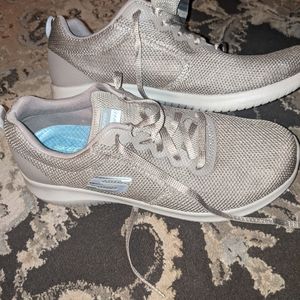 Sketchers lite weight shoe size 8.5